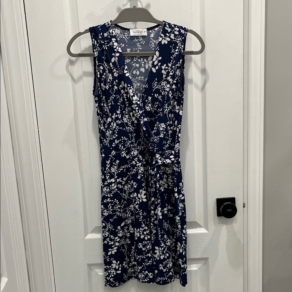 Kaileigh Navy and White Floral Midi Dress